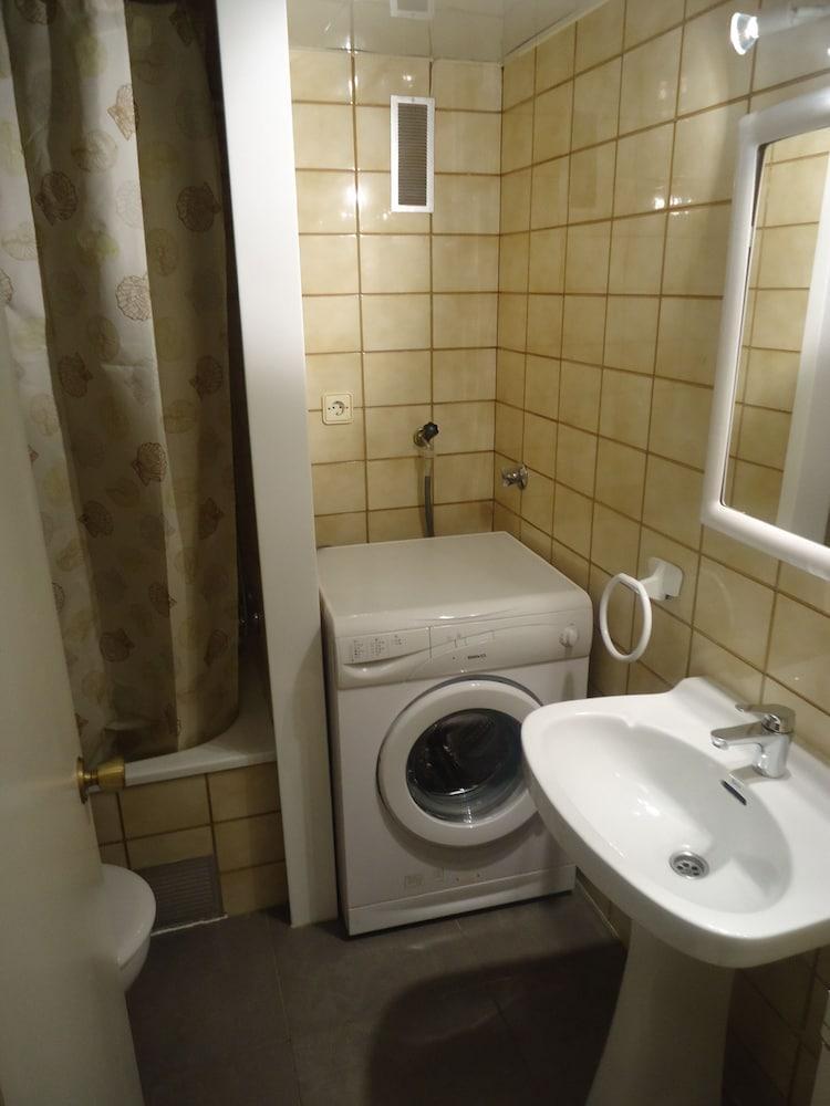Apartamentos Antillas Fenals Lloret de Mar Bagian luar foto